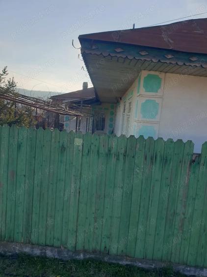 Casa de vanzare ?i spatiu - 2