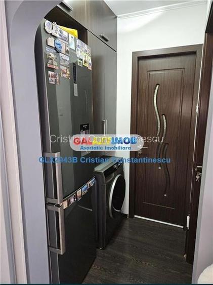 Apartament 3 camere, etaj 2, renovat, Eroii Revolutiei