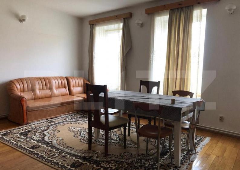 Casa de vanzare, cu 7 camere, 350 mp u & 2850 mp teren - 11