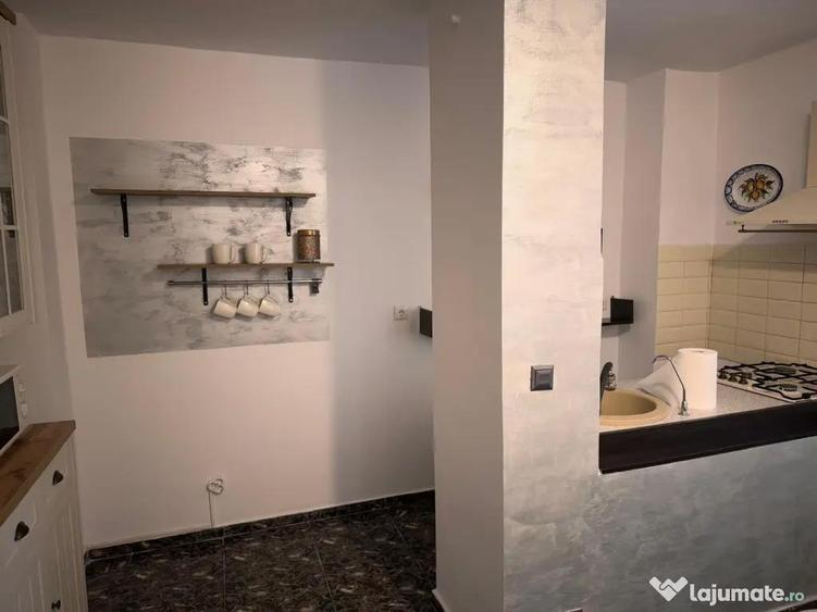Inchiriez Apartament 3 camere spa?ios Agigea sos. Mangaliei - 12