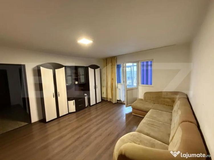 Apartament de vanzare, 52 mp, zona Micro 11 - 1