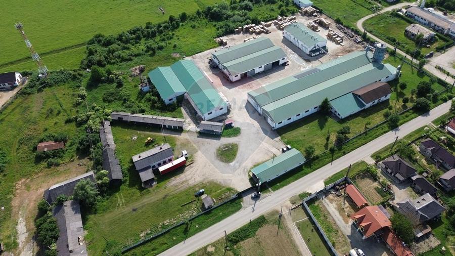 DE VANZARE spațiu industrial de mari dimensiuni - 6