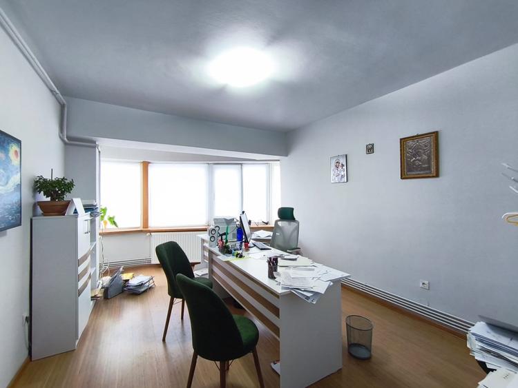 Apartament cu 4 camere/ birou - situat in Centrul Civic - 108 mp - 7