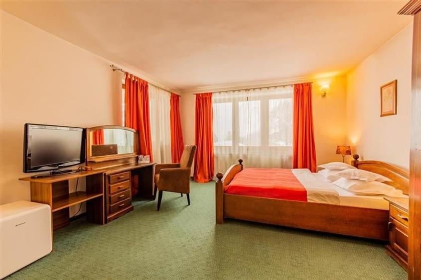 Tur LIVE & FILM! Vila + pensiune, pe 1.500 mp teren, Drumul Poienii, Brasov - 5