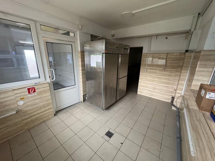 Spatiu comercial, 233mp, D+P, 6 incaperi, cartier Brazda, zona Amaradia - 8