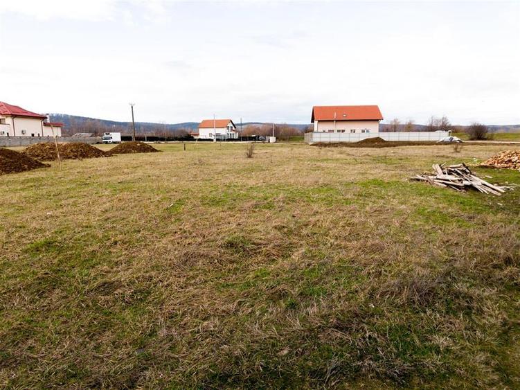 Teren intravilan de 810 mp, în Fughiu