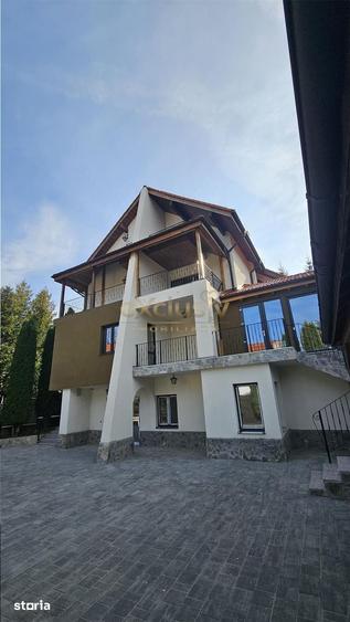 Casă cu 9 camere cu Teren 600 Mp în Central