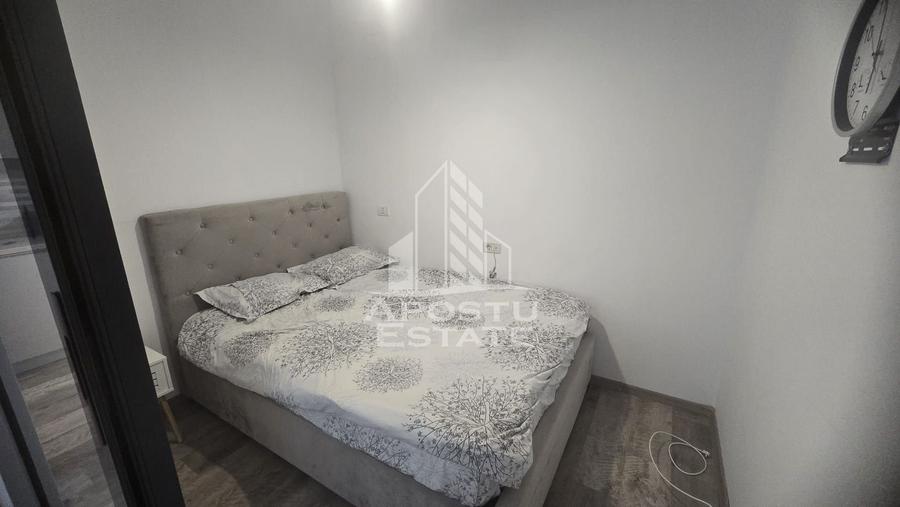 Apartament cu o camera inedit, centrala, loc parcare, Eso Giroc - 2