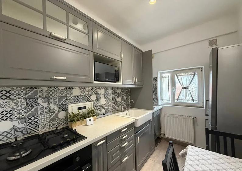 3 camere 2 bai etaj 3 apartament renovat recent, proprietar - 1