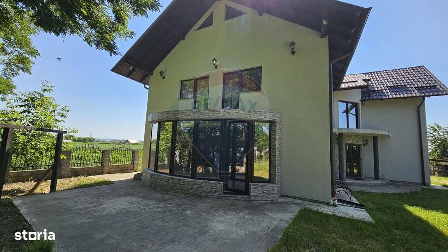 Casă cu 4 camere în Hănțești