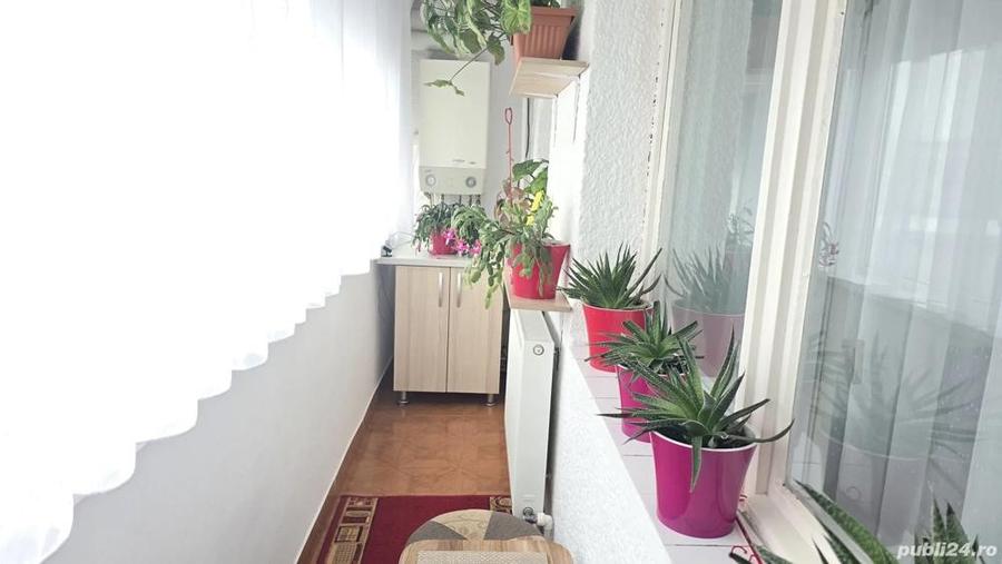 Inchiriez apartament 3 camere decomandat in Deva, zona ultracentrala (I. Maniu), - 1