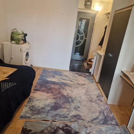 Garsoniera, decomandata, zona Nicolina - 2