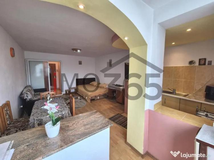 Garsoniera Craiovei Et.3 mobilat vedere strada - 2