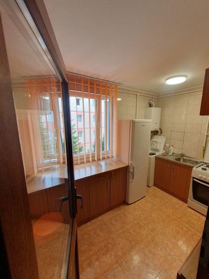 Ofer spre inchiriere garsoniera - 2