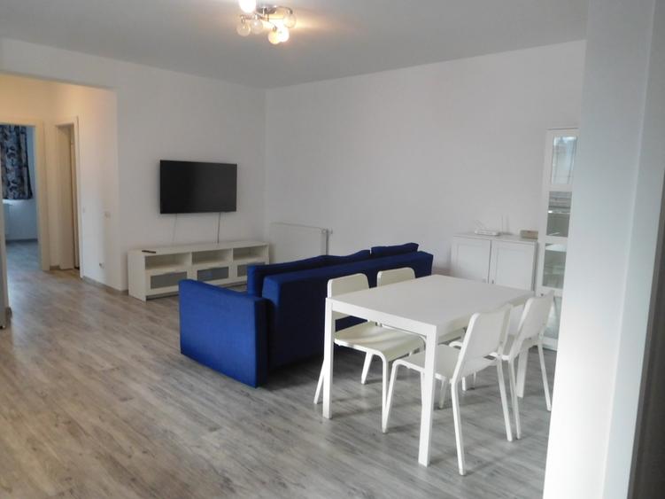 chirie apartament 3 camere, bloc nou, garaj, Centru - 2