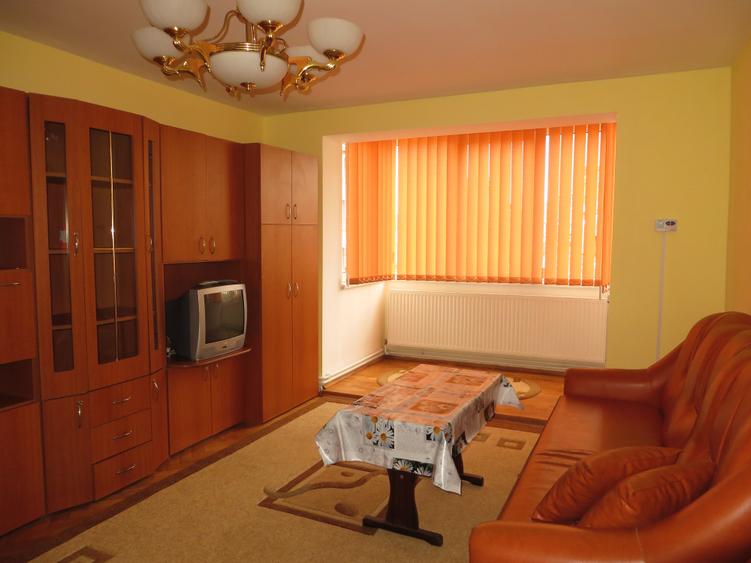 Apartament cu 2 camere de inchiriat etaj 1, zona centrala - 5