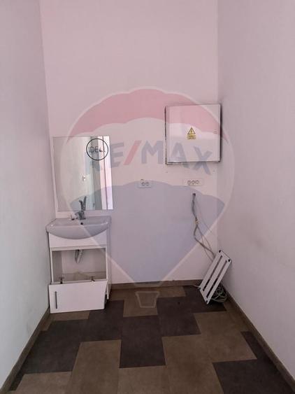 De vanzare | Spatiu comercial 92 mp | Strada Vasile Lascăr - 8