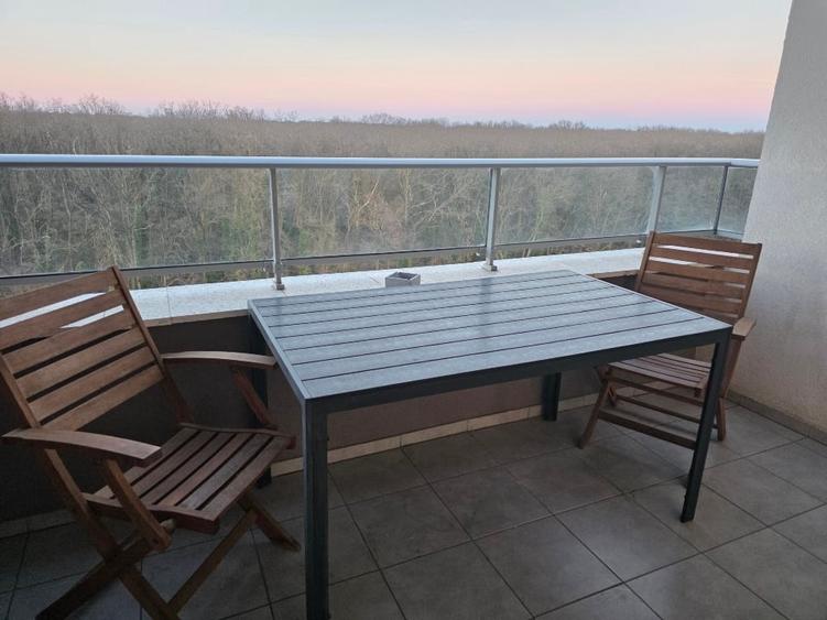 Apartament modern 2 camere, 55 mp, parcare privata, vedere spre padure - 1