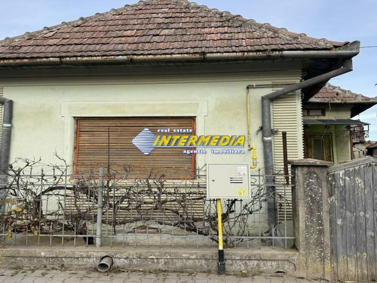 Casa individuala 3 camere Vanzare Barabant cu 1096 mp. toate utilitatile - 4