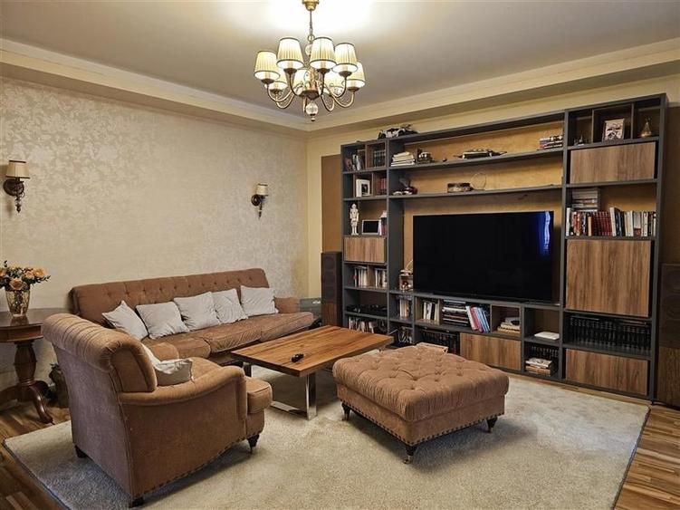 4 cam floreasca, plus 1 cam mansarda(birou), in vila, curte, garaj - 7