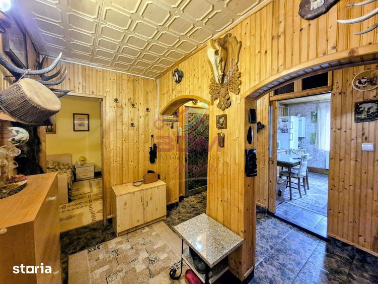 Apartament cu 4 camere decomandat în Central