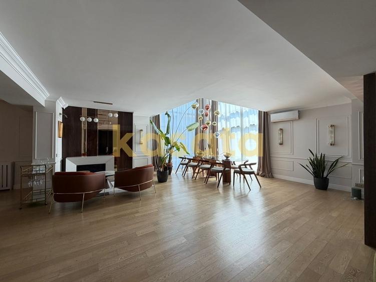 Apartament cu 5 camere semidecomandat, mobilat în Nord