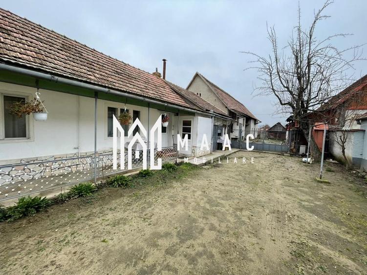 Casă individuală cu 8 camere cu Canalizare în Șeica Mare