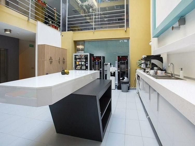 Spațiu comercial, de 1,590 mp, în Ultracentral
