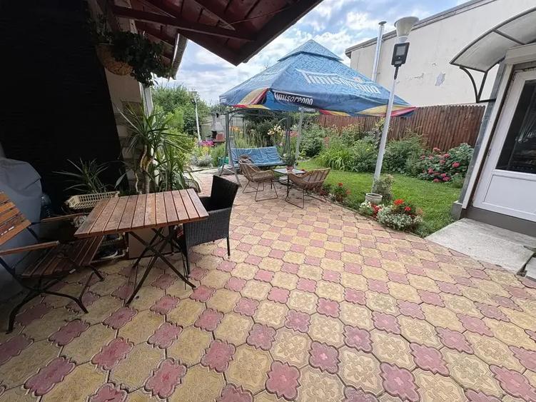Casă individuală cu 7 camere cu Canalizare în Dărăști-Ilfov