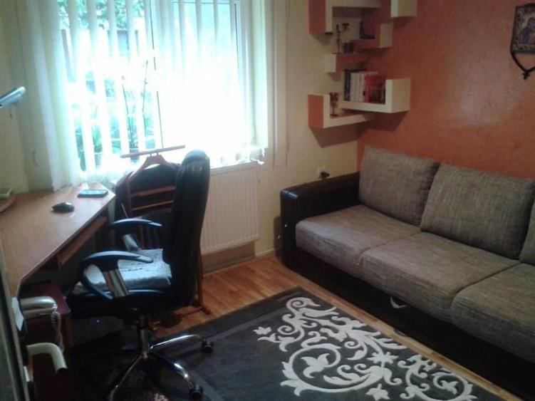 Apartament cu 3 camere decomandat în Aradului