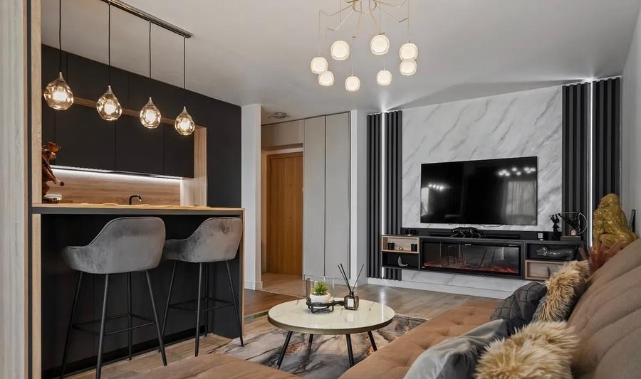 Apartament cu 3 camere decomandat, mobilat în P-ta Presei Libere