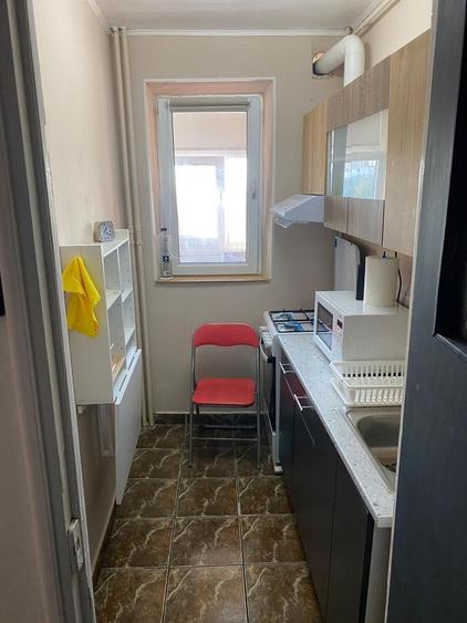Inchiriez apartament cu 3 camere - 3
