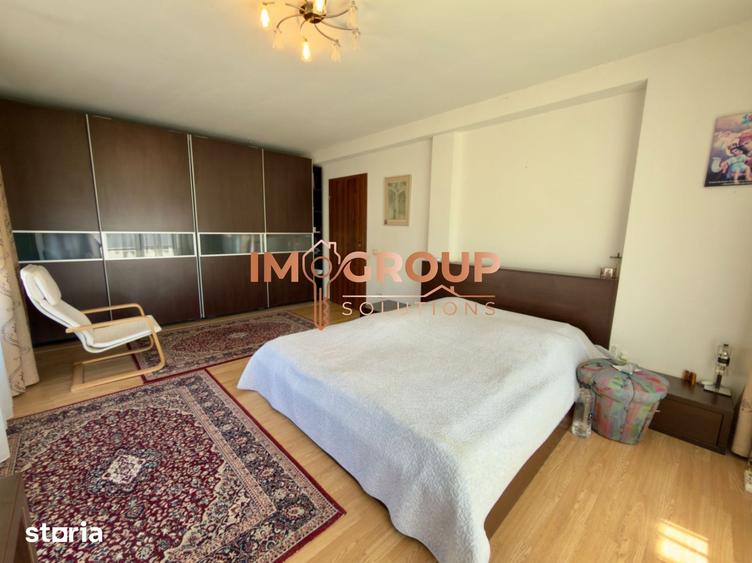 Casă cu 6 camere cu Teren 800 Mp în Valea Lupului