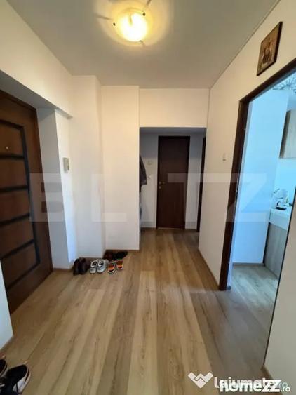 Apartament cu 2 camere decomandat în Democrației