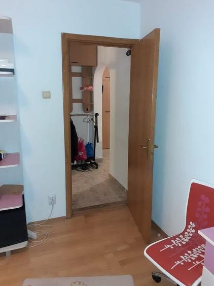 Iancului Metrou Bl 1984 REABILITAT,et 4/8,2grupuri sanitare bucatarie mare Liber - 8