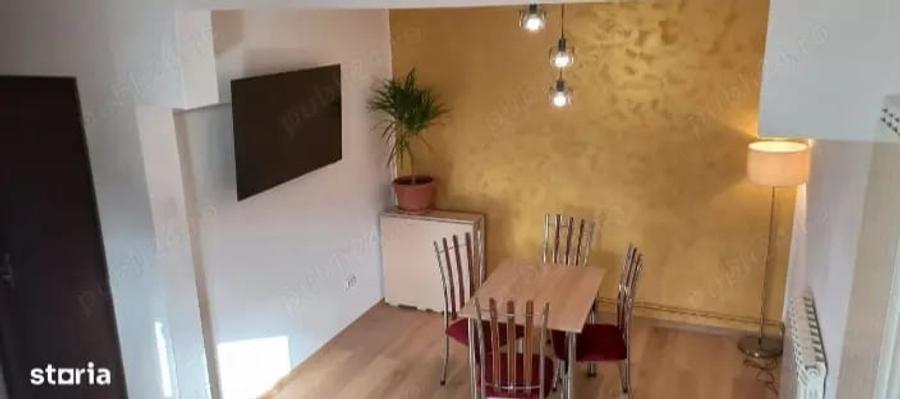 Casă cu 4 camere cu Teren 400 Mp în Central