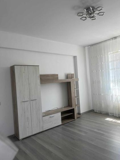 Apartament cu 2 camere decomandat în Exterior Vest