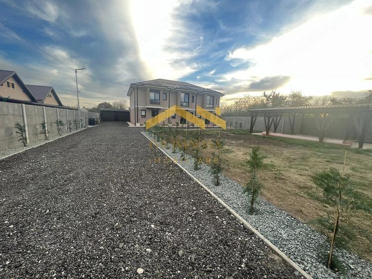 Casă cu Canalizare în Utvin