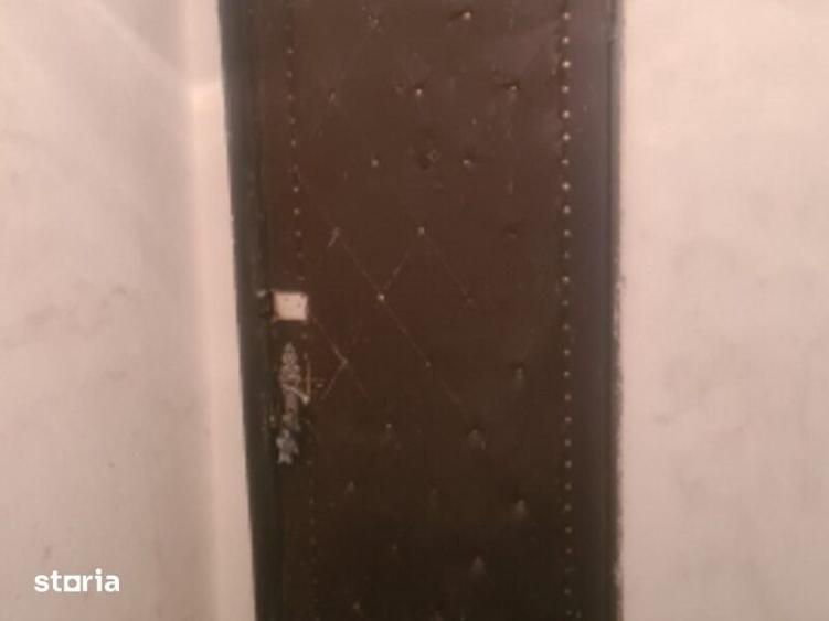 Apartament cu 3 camere decomandat în Colentina