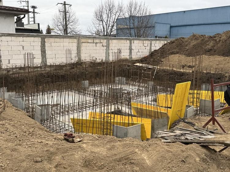 Casă cu 4 camere în Central