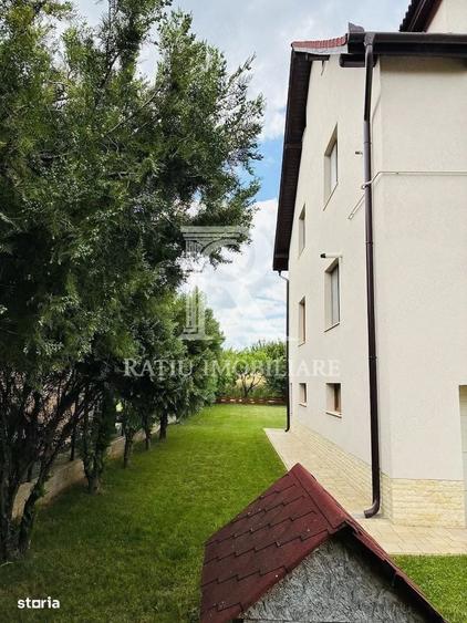 Casă cu 4 camere cu Teren 1100 Mp în Central