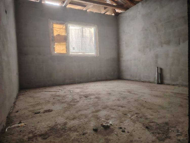 Casă cu 3 camere în Târlele Filiu
