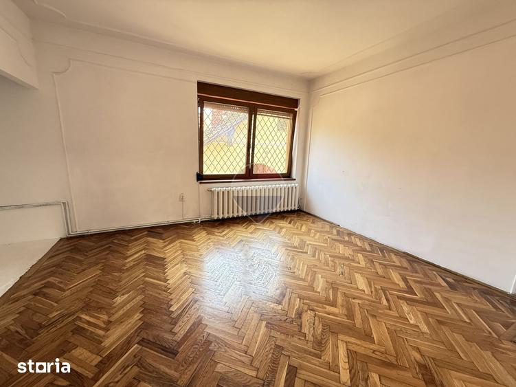 Casă cu 4 camere cu Teren 200 Mp în Gruia