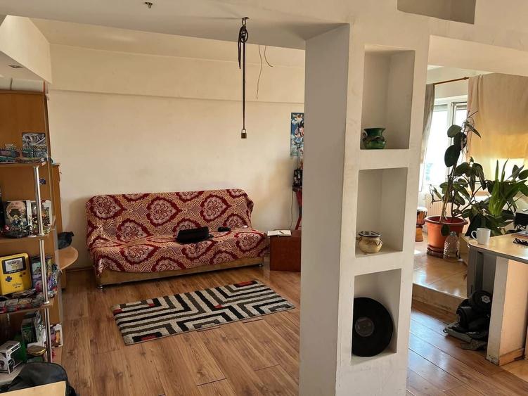 Apartament cu 3 camere decomandat în Simion Bărnuțiu