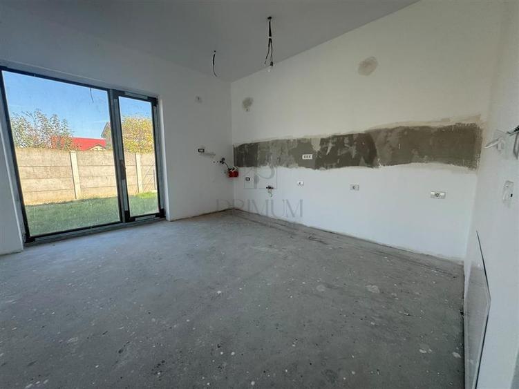 Casă individuală cu 4 camere cu Teren 320 Mp în Moșnița Nouă