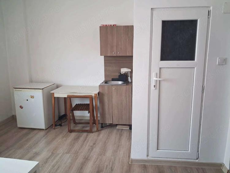 Garsonieră semidecomandată în Romană