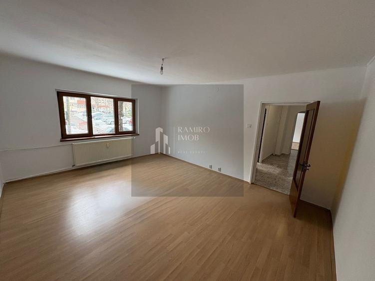 Apartament 2 camere decomandat an 1990  metrou Eroii Revolutiei - 1