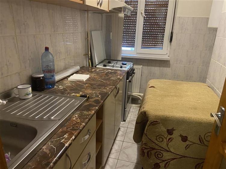 Apartament 3 camere , zona cartier Sud , 52 mp , decomandat ,mobilat - 6