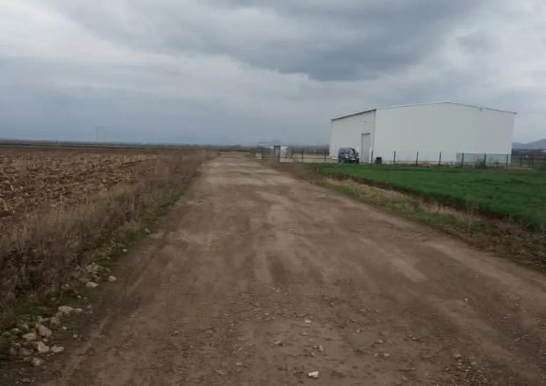 De vanzare terenuri intravilane intre Chilieni si Ozun - 3