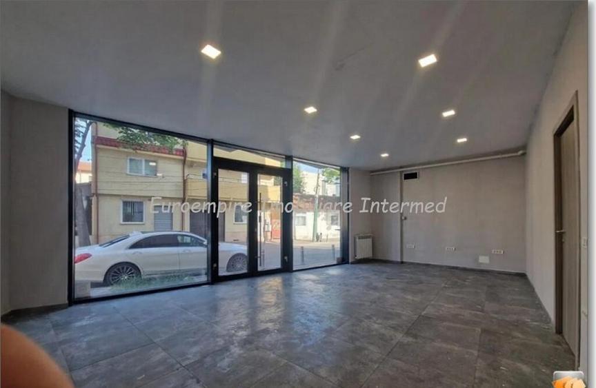 De inchiriat spatiu comercial zona Trocadero - 3